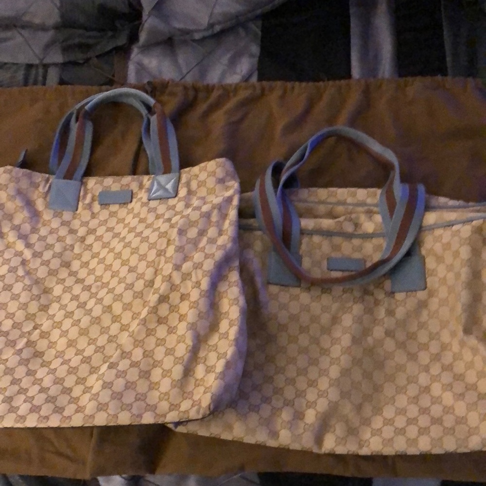 2 piece Gucci luggage set. Tote and Medium duffle